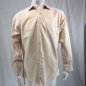 Brooks Brothers men’s button down dress shirt.